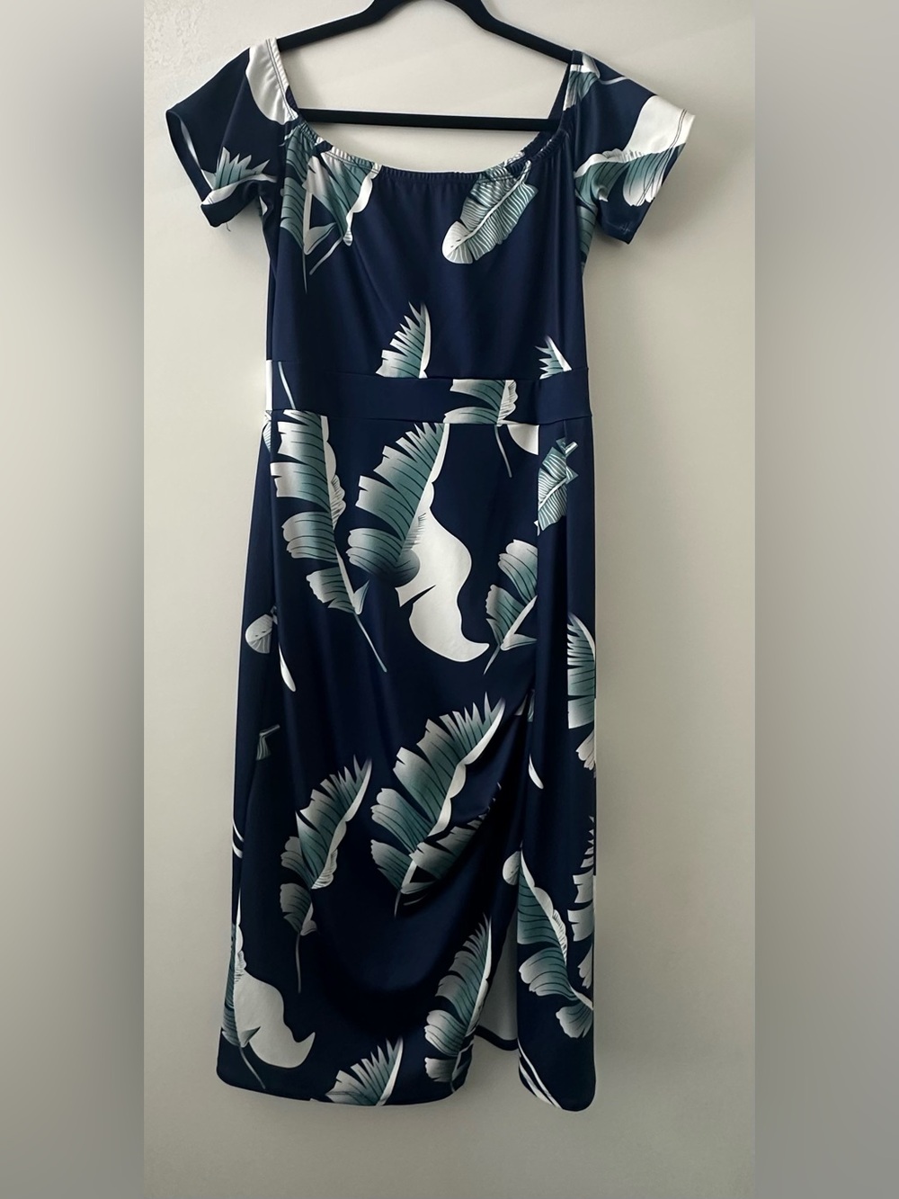 Women’s Off-Shoulder Navy Tropical-Leaf Maxi Dress